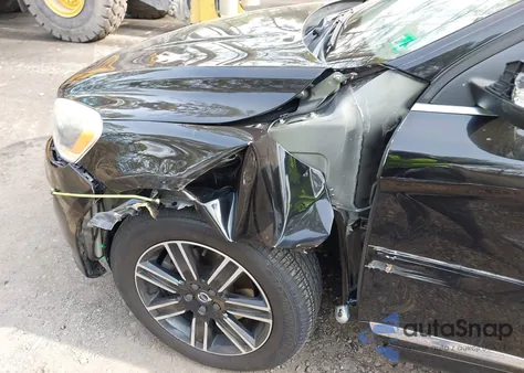 2017 Volvo Xc60 T5 Dynamic z USA, uszkodzony, nr VIN YV440MRR1H2040224